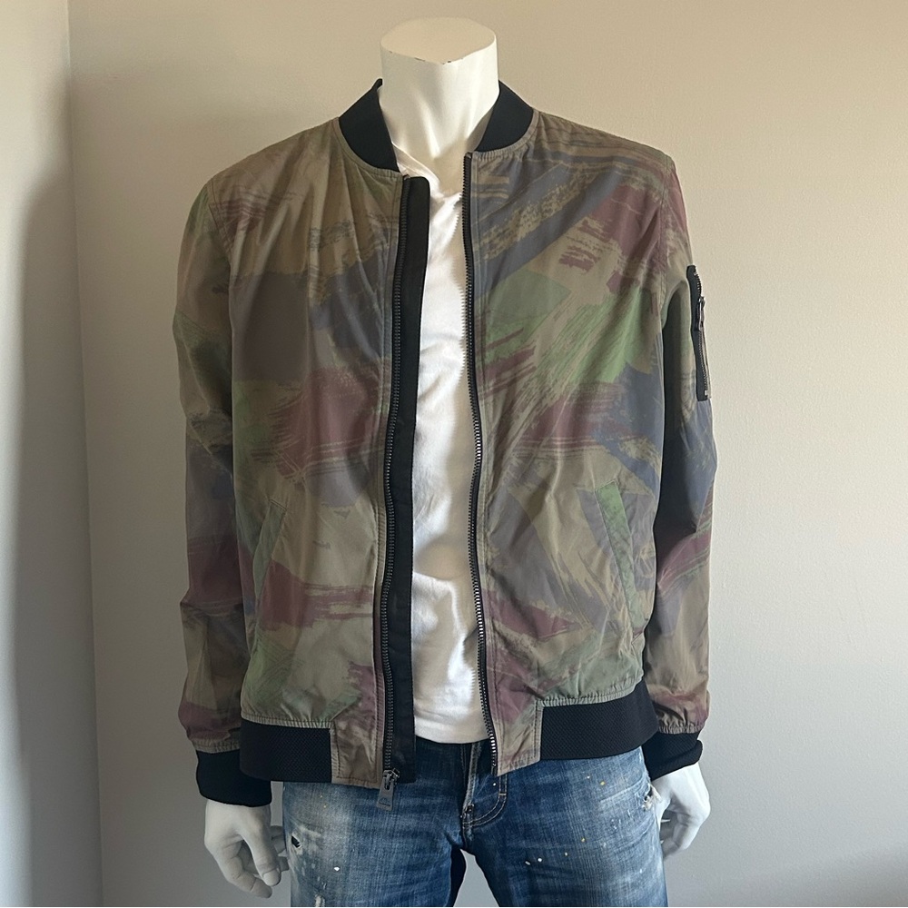 Guess Camouflage Bomber Jacket